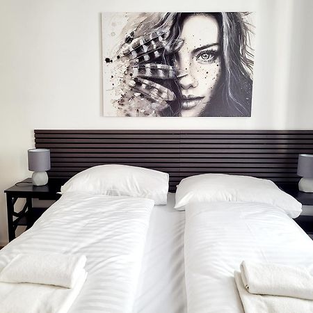 Floridsdorfer Apartment - Free Highspeed-Internet Відень Екстер'єр фото