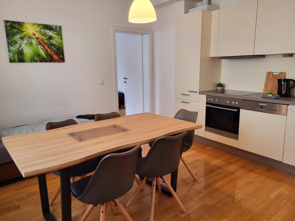 Floridsdorfer Apartment - Free Highspeed-Internet Відень Екстер'єр фото