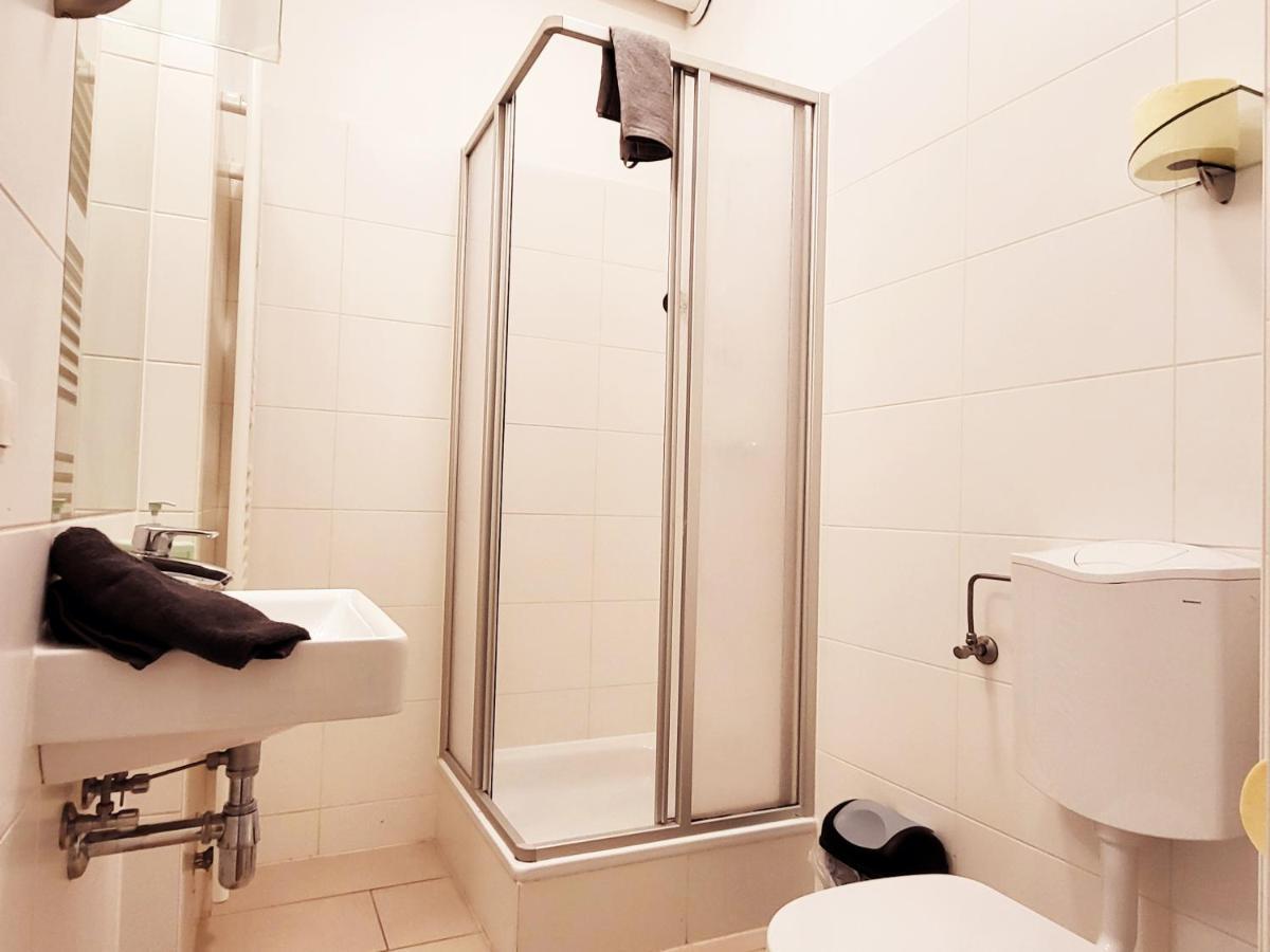 Floridsdorfer Apartment - Free Highspeed-Internet Відень Екстер'єр фото