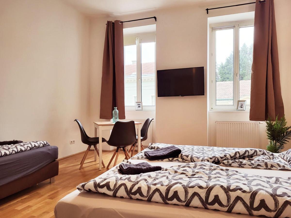 Floridsdorfer Apartment - Free Highspeed-Internet Відень Екстер'єр фото